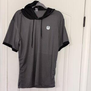 Men's Gray Short-Sleeve Hooded Active Shirt with Black Trim